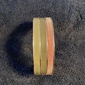 Cuff Braclet